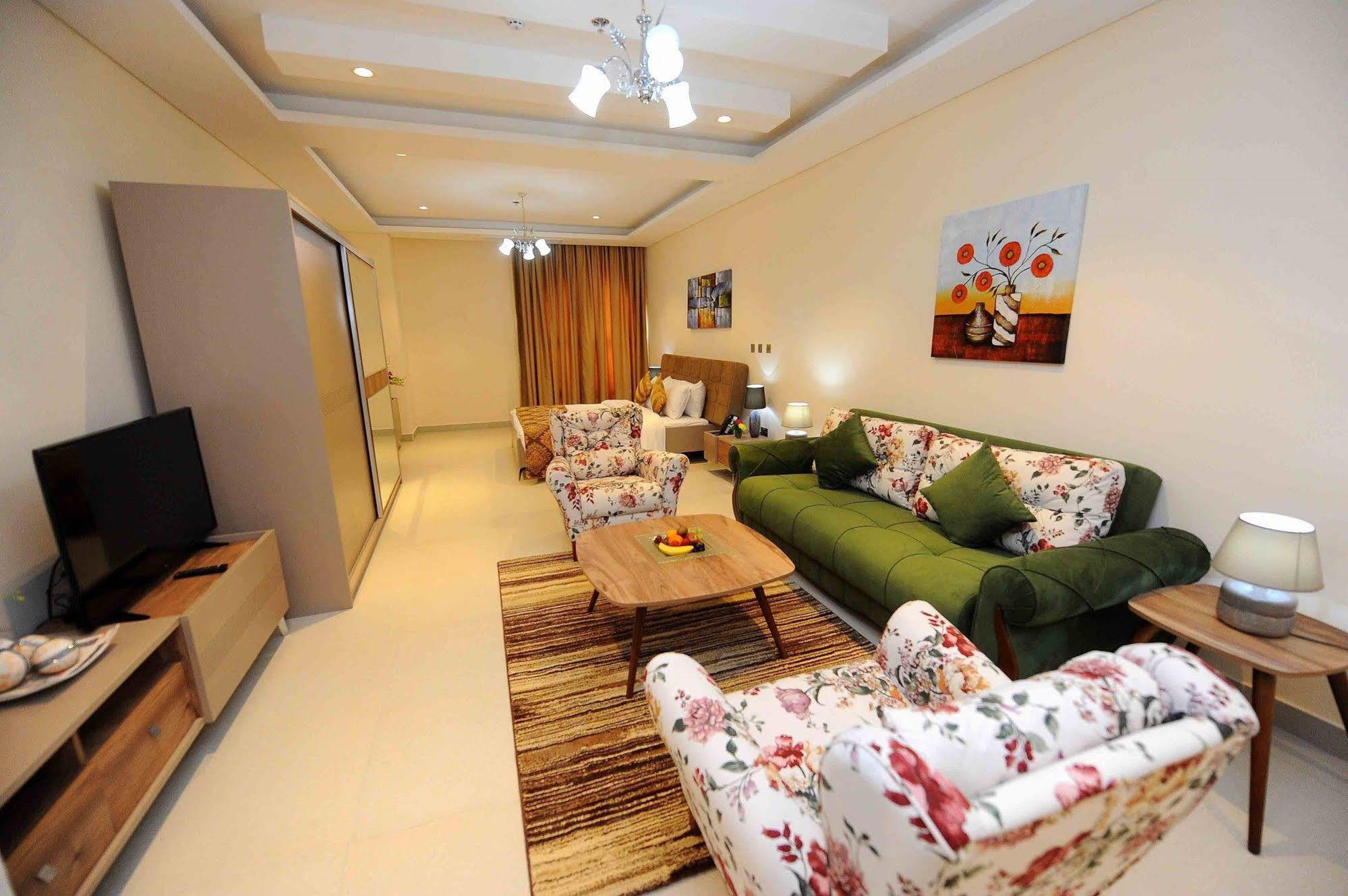 Al Mansour Park Inn Hotel&Apartment Doha Bagian luar foto
