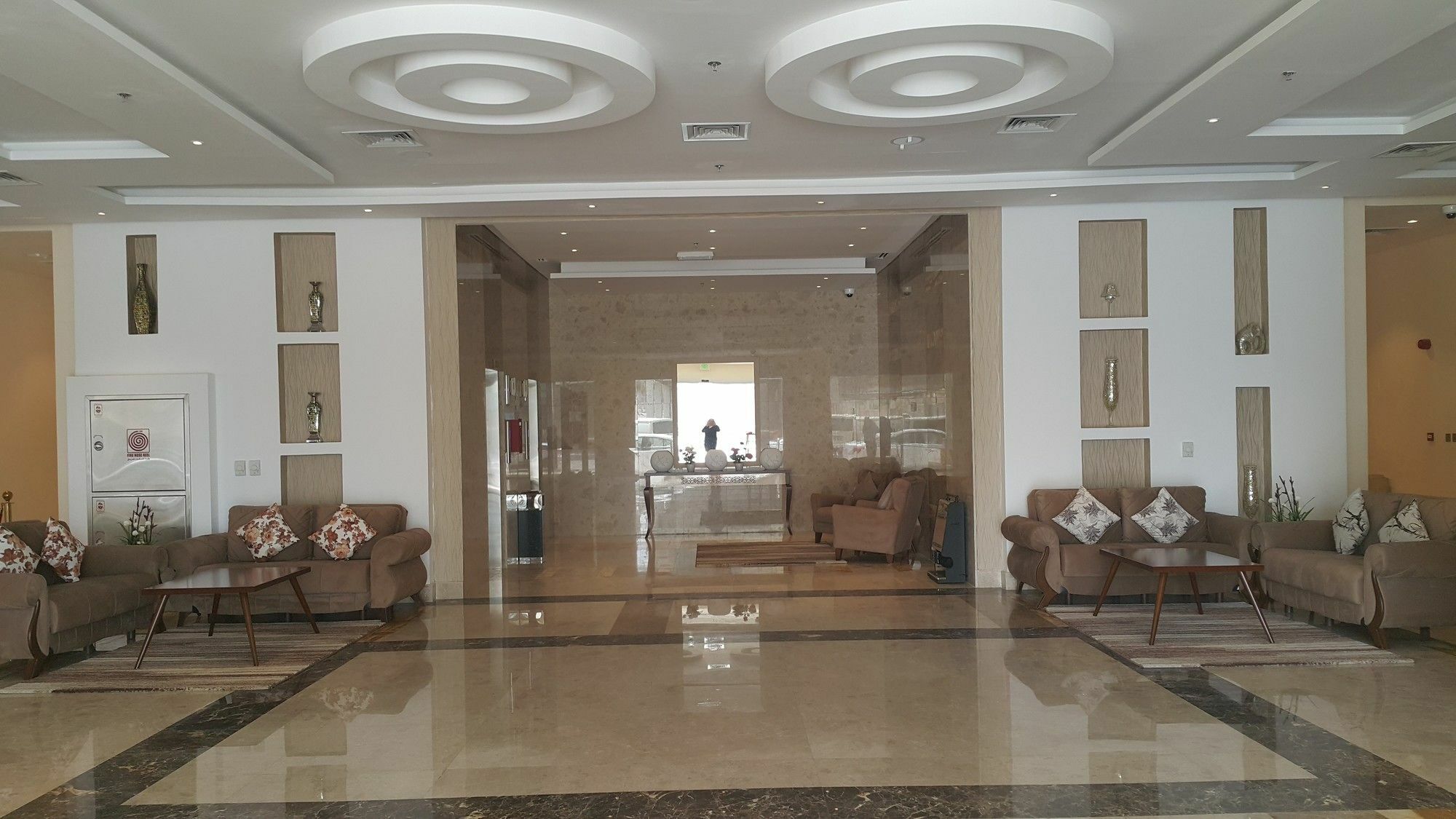 Al Mansour Park Inn Hotel&Apartment Doha Bagian luar foto